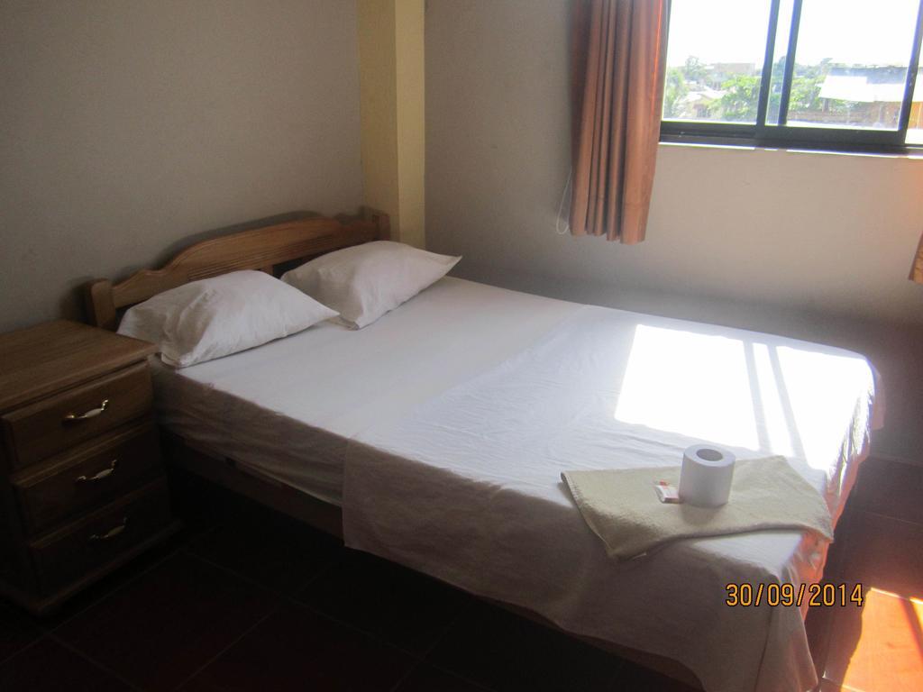 Hospedaje El Emperador Hotel Pucallpa Room photo