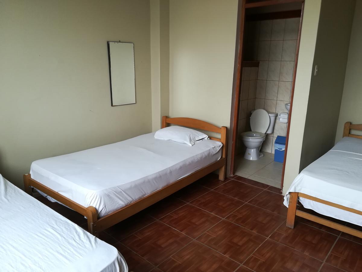 Hospedaje El Emperador Hotel Pucallpa Exterior photo